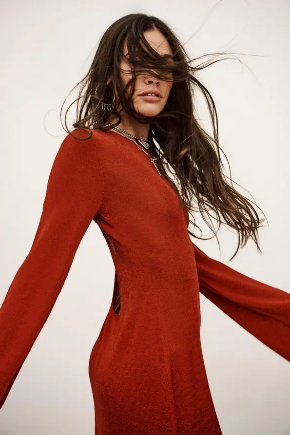 Screenshot 2025-12-06 at 15-05-26 1H25ZULM_ROUGE_3.jpg (AVIF Image 870 × 1305 pixels) — Scaled (68%).webp