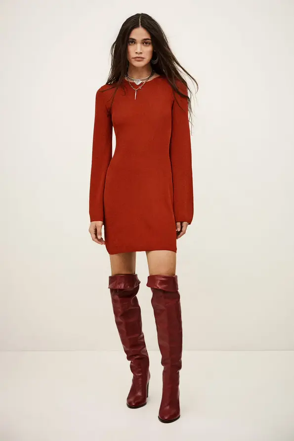 Screenshot 2025-12-06 at 15-05-16 1H25ZULM_ROUGE_1.jpg (AVIF Image 870 × 1305 pixels) — Scaled (68%).webp