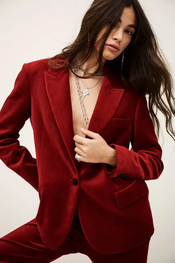 Screenshot 2025-12-13 at 13-16-50 1H25BOOP_ROUGE_3.jpg (AVIF Image 870 × 1305 pixels) — Scaled (68%).webp