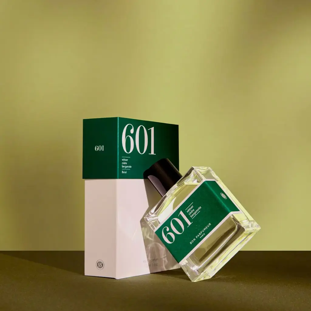Eau de Parfum 601 "Woody" 
Vetiver, cedar, bergamot, 100ml BON PARFUMEUR