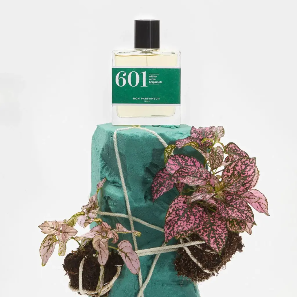 Eau de Parfum 601 "Woody" 
Vetiver, cedar, bergamot, 100ml BON PARFUMEUR