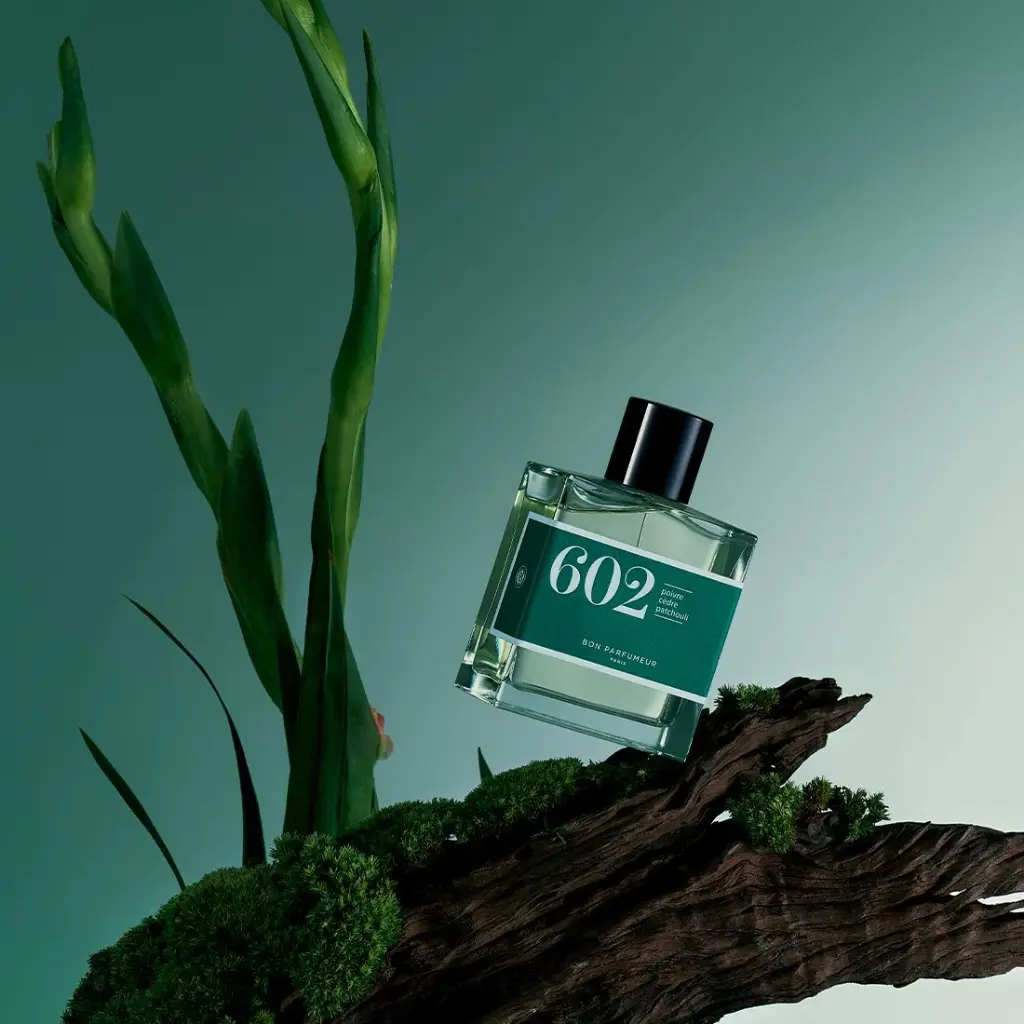 Eau de Parfum 602 "Woody" 
Black pepper, cedar, patchouli, 100ml BON PARFUMEUR