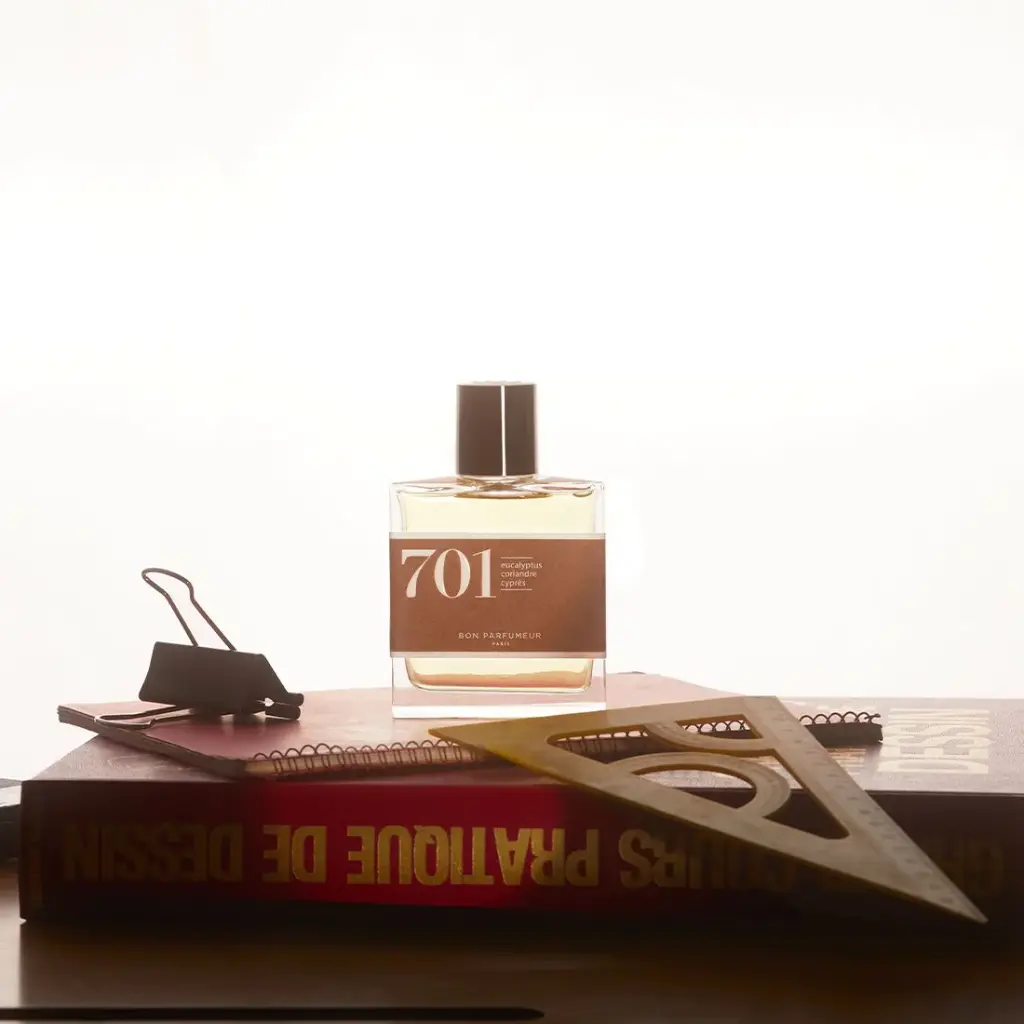 Eau de Parfum 701 "Aromatic" 
Eucalyptus, coriander, cypress, 30ml BON PARFUMEUR