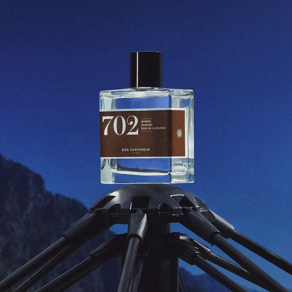 Eau de Parfum 702 "Aromatic" 
Incense, lavender, cashmere wood, 30ml BON PARFUMEUR