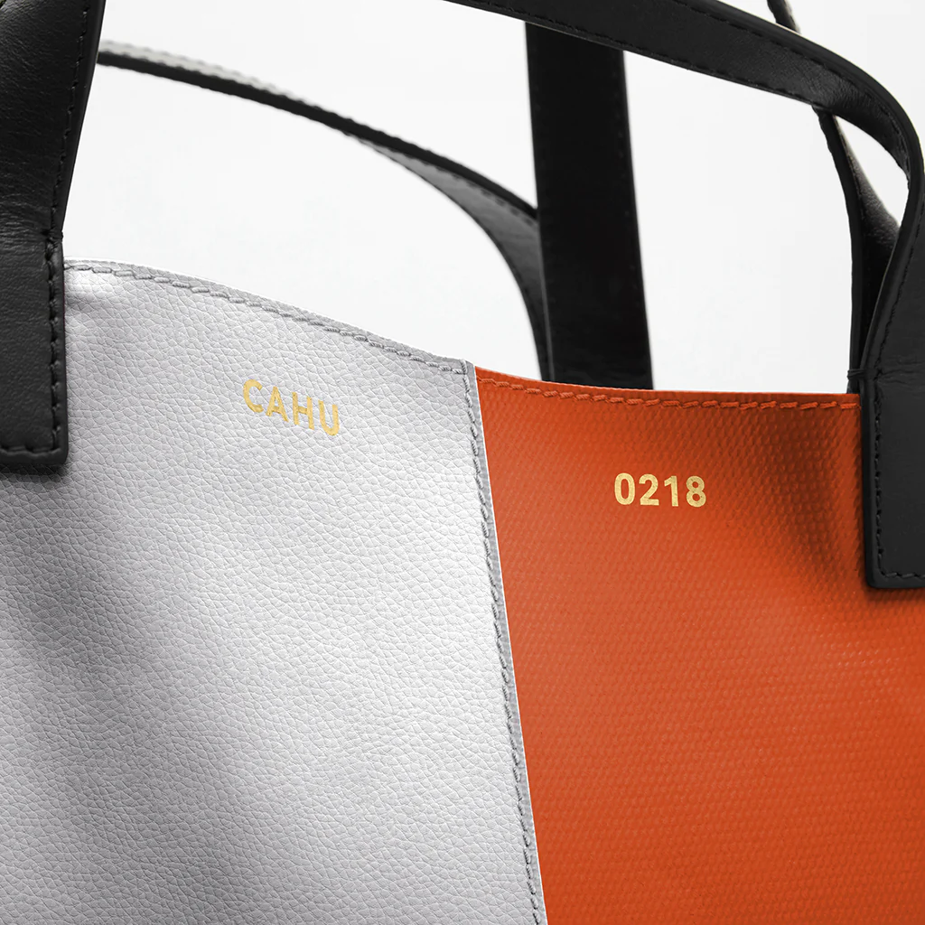 Pratique Leather Orange / Silver - Noire Medium