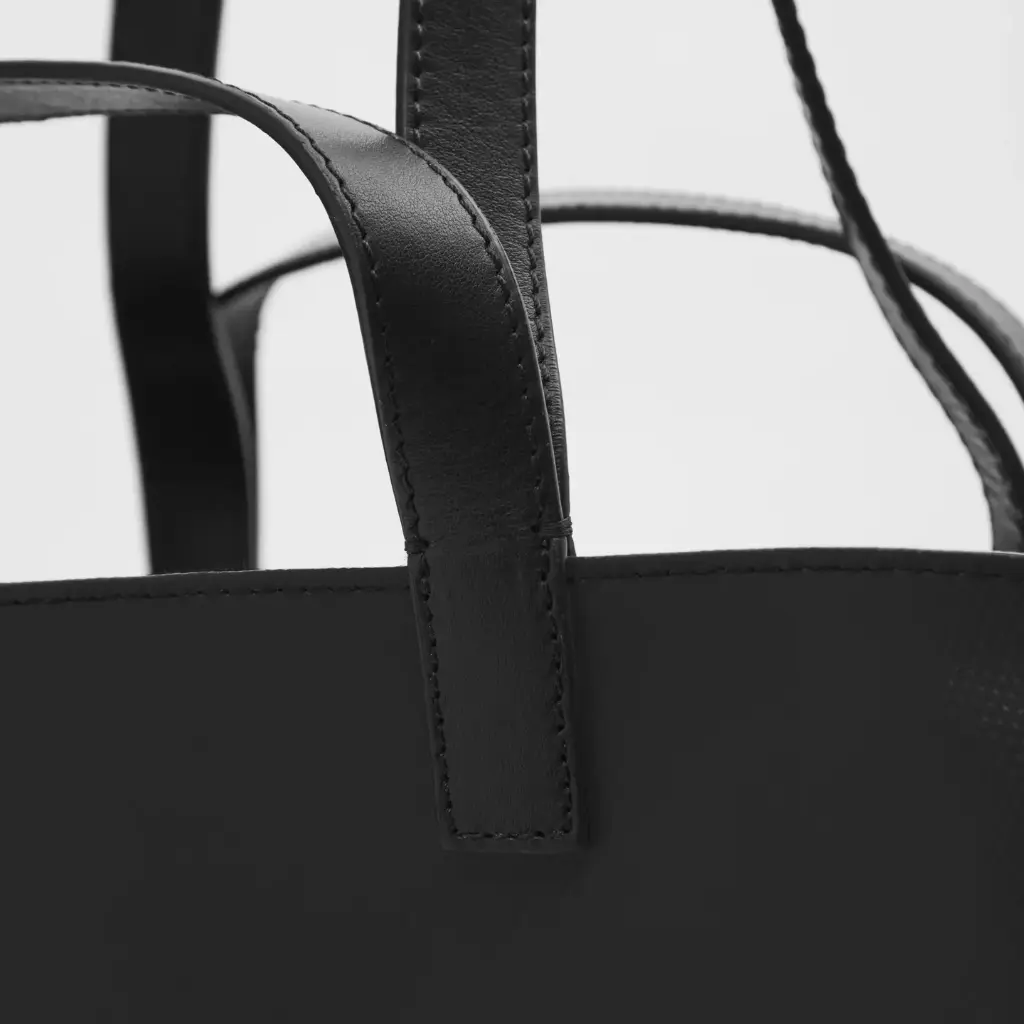 Pratique Black - Noire Medium - Cahu