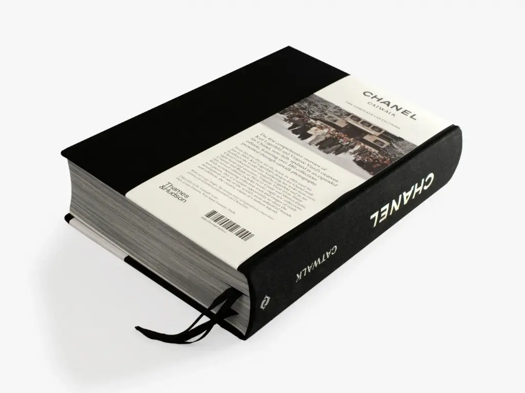 Chanel Catwalk: The Complete Collections - Hachette  