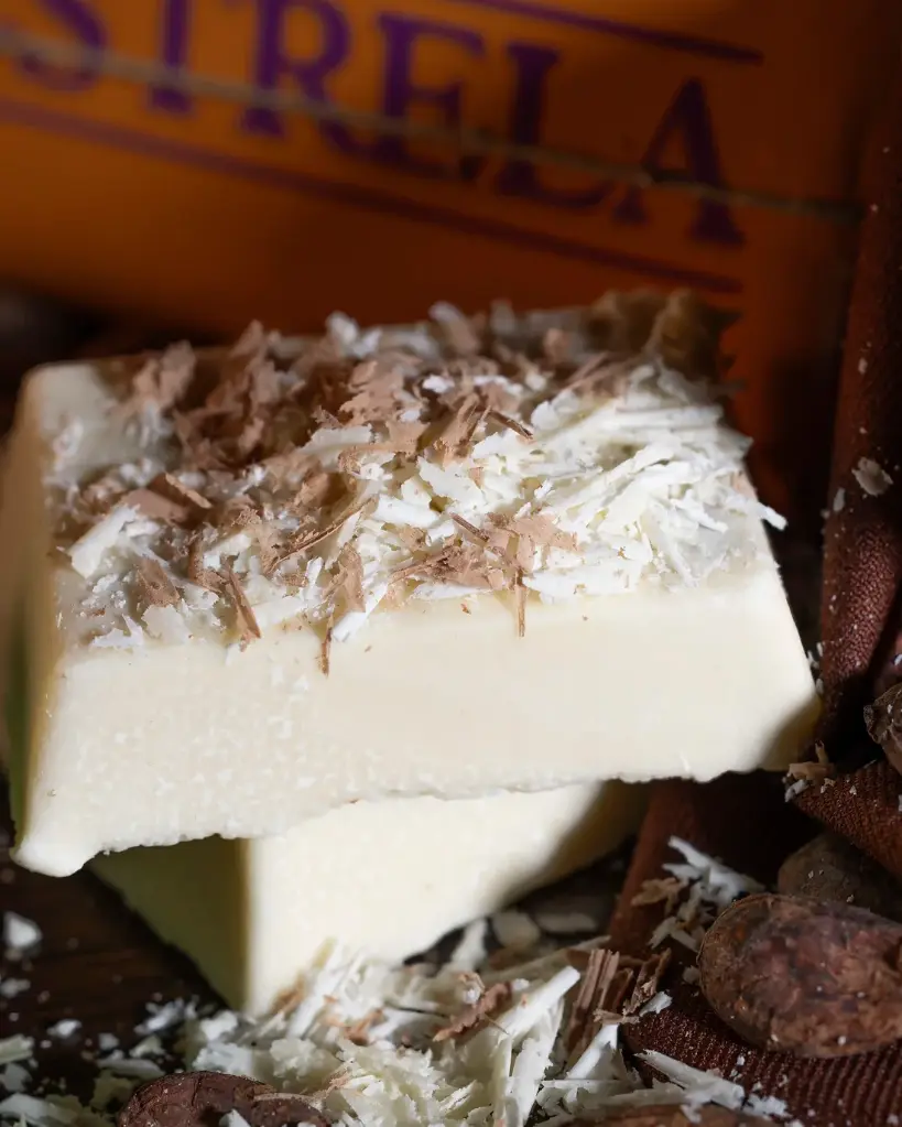 White Chocolate with Passion Fruit Tablet 300g