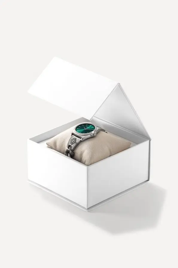 Screenshot 2025-09-04 at 13-08-04 2E24RESE_GREEN_5.jpeg (AVIF Image 870 × 1304 pixels) — Scaled (68%).webp