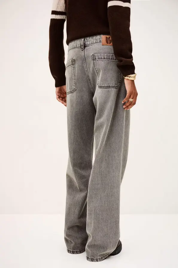 Screenshot 2025-09-05 at 12-28-37 1H25VECC_GREY_5.jpg (AVIF Image 870 × 1305 pixels) — Scaled (68%).webp