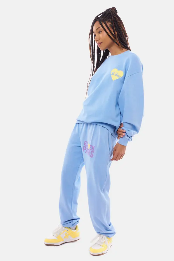 Screenshot 2025-09-30 at 15-25-39 PAULINBLUEBELL0482copie.jpg (JPEG Image 640 × 960 pixels) — Scaled (93%).webp