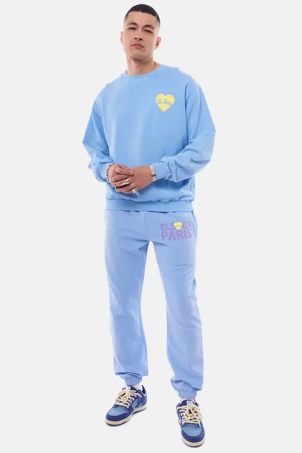 Screenshot 2025-09-30 at 15-25-29 PAULINBLUEBELL0646copie.jpg (JPEG Image 640 × 960 pixels) — Scaled (93%).webp