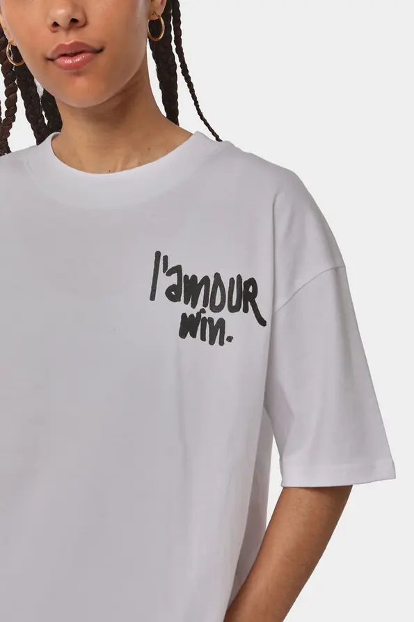 Screenshot 2025-10-01 at 10-55-18 FLARISWHITE2588copie.jpg (JPEG Image 640 × 960 pixels) — Scaled (93%).webp