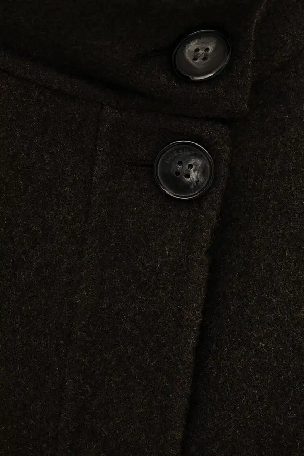 Screenshot 2025-10-03 at 13-08-43 1H25LOUR_KAKI_N3.jpg (AVIF Image 870 × 1305 pixels) — Scaled (68%).webp