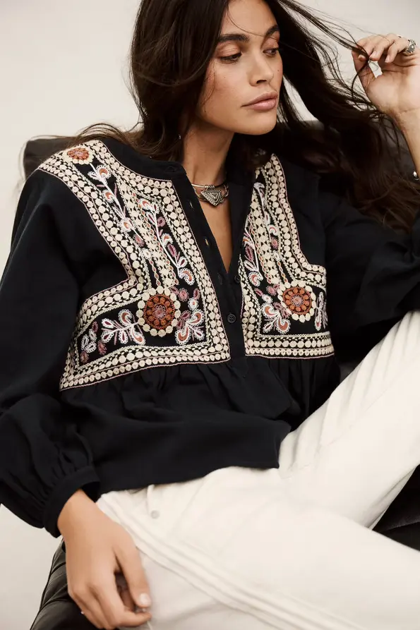 Screenshot 2025-10-09 at 13-27-52 1H25ALEC_CARBONE_1.jpg (AVIF Image 870 × 1305 pixels) — Scaled (68%).webp