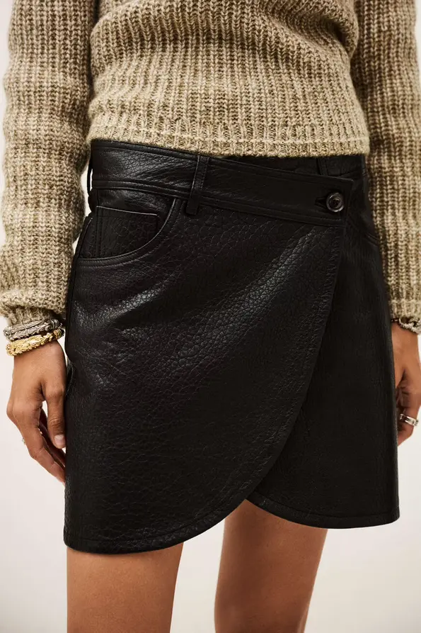 Screenshot 2025-10-09 at 14-15-37 1H25BANG_NOIR_4.jpg (AVIF Image 870 × 1305 pixels) — Scaled (68%).webp