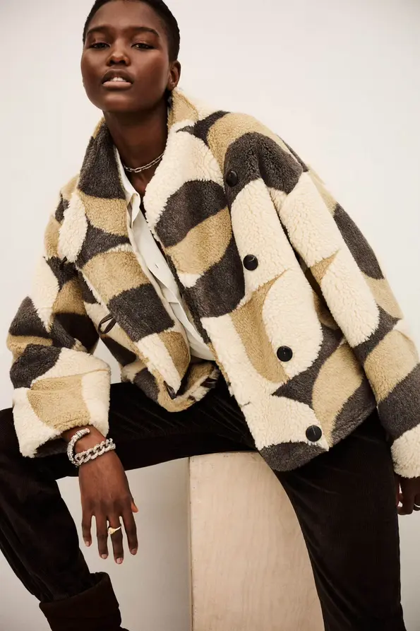 Screenshot 2025-10-23 at 08-57-22 1H25FUTU_BEIGE_4.jpg (AVIF Image 870 × 1305 pixels) — Scaled (68%).webp