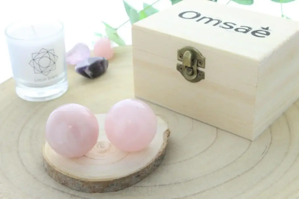 [69467] Chinese Relaxation Balls in Rose Quartz