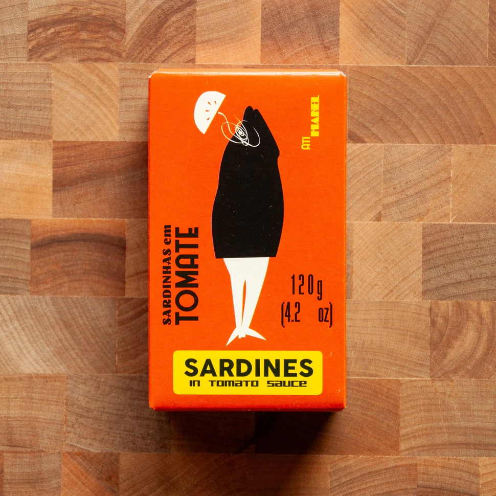[AT.CO.415.PT+EN1]  Sardines in Tomato Sauce