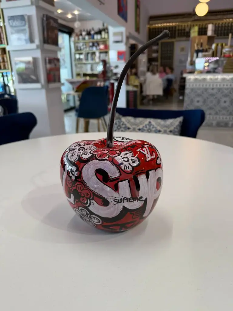 The Cherry - ART VLADI